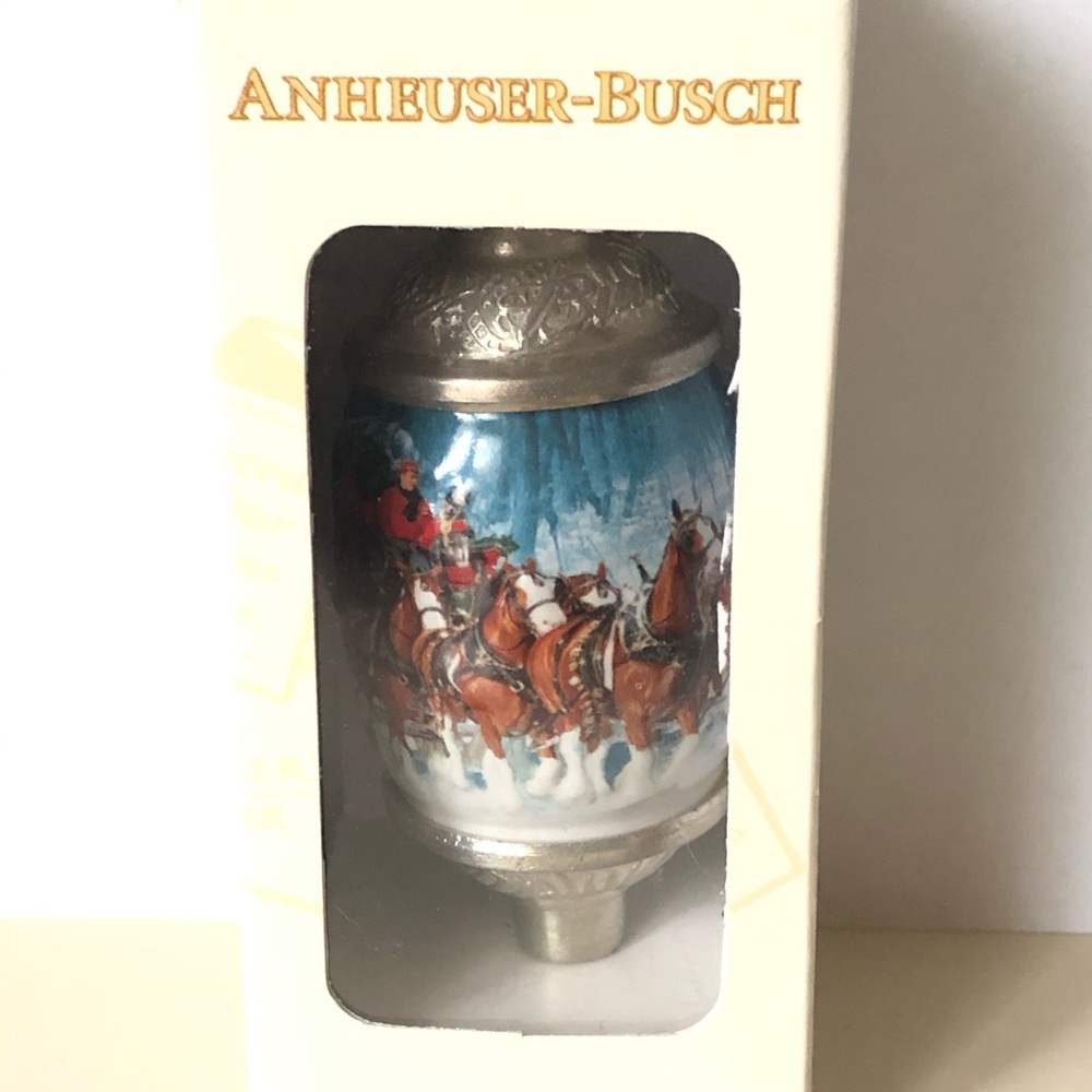 Anheuser Busch 2007 Holiday Ornament - Picture 2 of 8